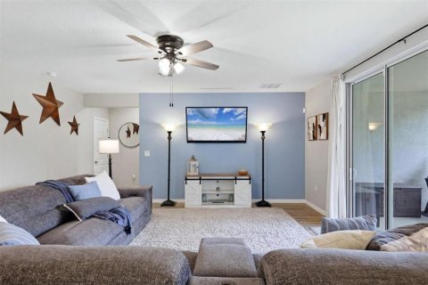 House in Parrish, Florida 5 bedrooms, 353.4 sq.m. № 2198111 - photo 11