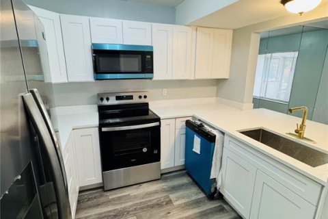 Copropriété à louer à Orlando, Floride: 2 chambres, 133.5 m2 № 2406873 - photo 9