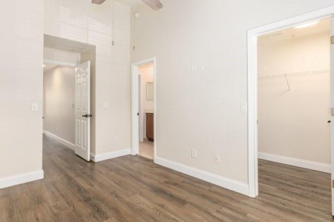 Condo in Orlando, Florida, 2 bedrooms № 2223402 - photo 12