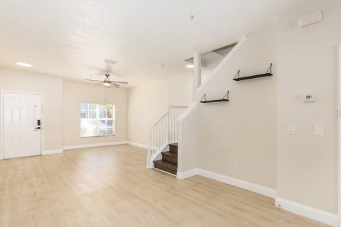 Condo in Orlando, Florida, 2 bedrooms № 2223402 - photo 8