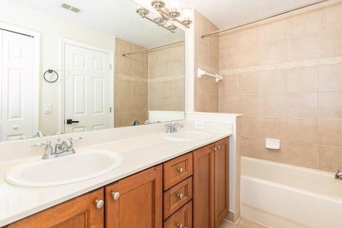 Condo in Orlando, Florida, 2 bedrooms № 2223402 - photo 14