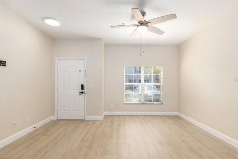 Condo in Orlando, Florida, 2 bedrooms № 2223402 - photo 6
