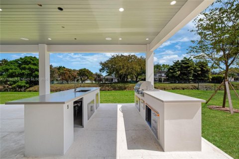House in Pinecrest, Florida 5 bedrooms, 434.41 sq.m. № 1478841 - photo 27