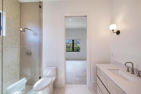 House in Pinecrest, Florida 5 bedrooms, 434.41 sq.m. № 1478841 - photo 21