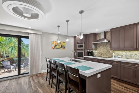 Touwnhouse à vendre à North Miami Beach, Floride: 3 chambres, 179.86 m2 № 2171010 - photo 5