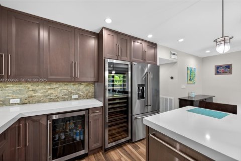 Touwnhouse à vendre à North Miami Beach, Floride: 3 chambres, 179.86 m2 № 2171010 - photo 7