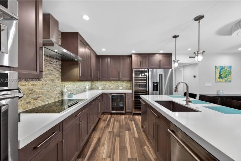 Touwnhouse à vendre à North Miami Beach, Floride: 3 chambres, 179.86 m2 № 2171010 - photo 6