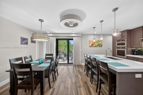 Touwnhouse à vendre à North Miami Beach, Floride: 3 chambres, 179.86 m2 № 2171010 - photo 9