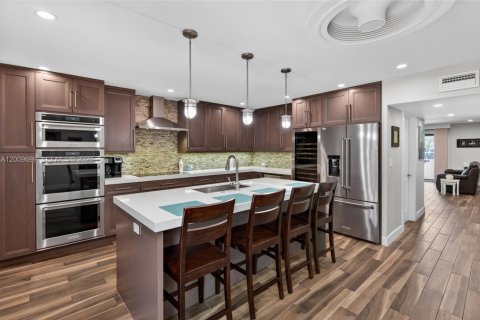 Touwnhouse à vendre à North Miami Beach, Floride: 3 chambres, 179.86 m2 № 2171010 - photo 4