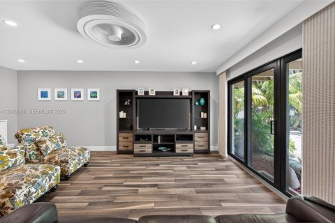 Touwnhouse à vendre à North Miami Beach, Floride: 3 chambres, 179.86 m2 № 2171010 - photo 12