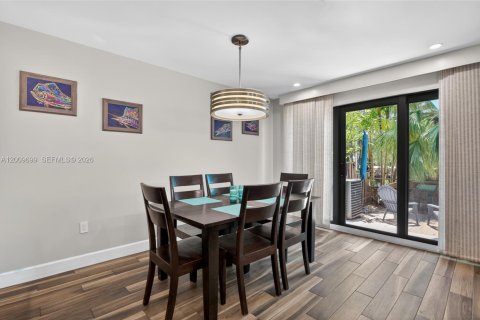 Touwnhouse à vendre à North Miami Beach, Floride: 3 chambres, 179.86 m2 № 2171010 - photo 10