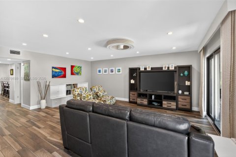 Touwnhouse à vendre à North Miami Beach, Floride: 3 chambres, 179.86 m2 № 2171010 - photo 14