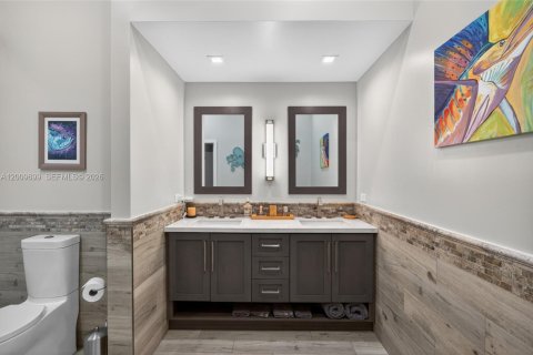 Touwnhouse à vendre à North Miami Beach, Floride: 3 chambres, 179.86 m2 № 2171010 - photo 23