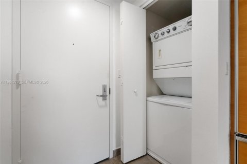 Снять в аренду кондоминиум в Майами, Флорида 1 спальня, 55.46м2, № 2047387 - фото 17