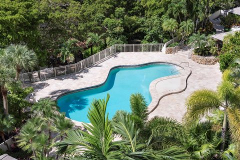 Copropriété à louer à Miami, Floride: 2 chambres, 121.89 m2 № 1971434 - photo 2