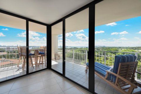 Copropriété à louer à Miami, Floride: 2 chambres, 121.89 m2 № 1971434 - photo 12