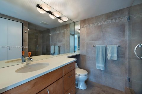 Copropriété à louer à Miami, Floride: 2 chambres, 121.89 m2 № 1971434 - photo 18