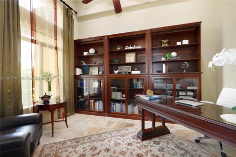 House in Palmetto Bay, Florida 6 bedrooms, 385.73 sq.m. № 2035580 - photo 6