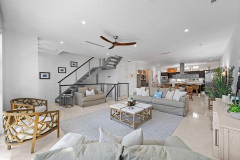 Townhouse in Pompano Beach, Florida 3 bedrooms, 263.38 sq.m. № 2083583 - photo 2