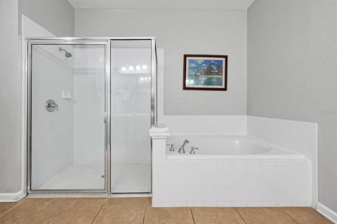 Condo in Orlando, Florida, 2 bedrooms  № 2219797 - photo 22