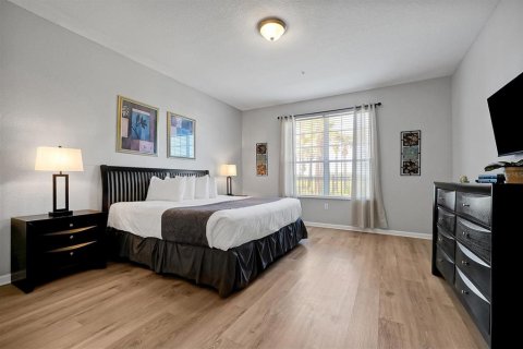 Condo in Orlando, Florida, 2 bedrooms  № 2219797 - photo 17