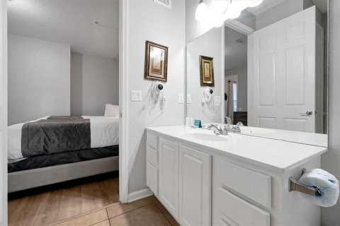 Condo in Orlando, Florida, 2 bedrooms  № 2219797 - photo 26