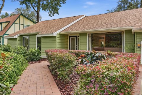 House in Lakeland, Florida 4 bedrooms, 273.23 sq.m. № 2410128 - photo 4