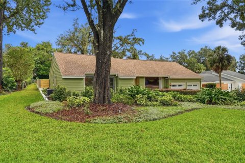 House in Lakeland, Florida 4 bedrooms, 273.23 sq.m. № 2410128 - photo 3