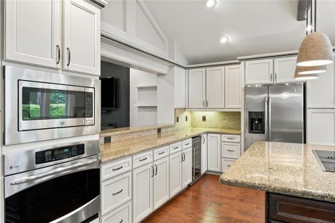 House in Lakeland, Florida 4 bedrooms, 273.23 sq.m. № 2410128 - photo 18