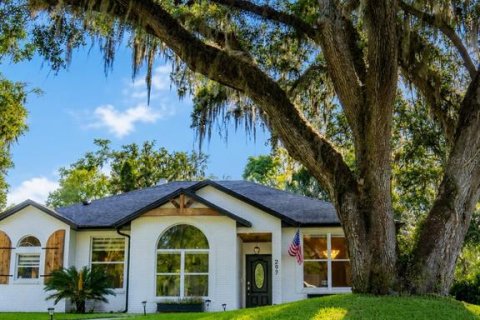 Villa ou maison à Oviedo, Floride 3 chambres, 177.44 m2 № 2221699