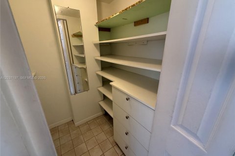 Copropriété à vendre à North Miami Beach, Floride: 1 chambre, 73.39 m2 № 2154082 - photo 6