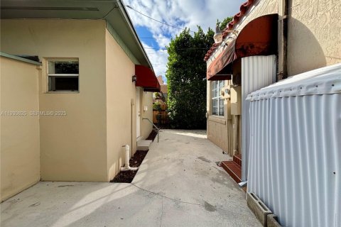 Снять в аренду виллу или дом в Майами, Флорида 2 спальни, 136.94м2, № 1990868 - фото 7