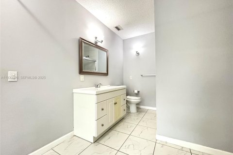 Снять в аренду виллу или дом в Майами, Флорида 2 спальни, 136.94м2, № 1990868 - фото 17