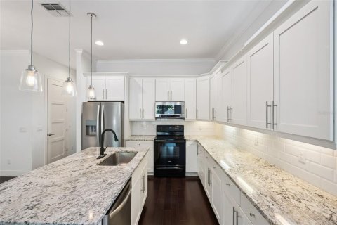 Townhouse in Orlando, Florida 3 bedrooms, 214.98 sq.m. № 2093174 - photo 10