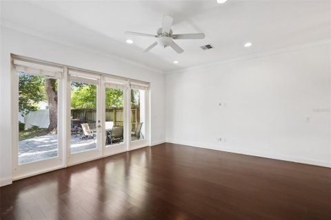 Townhouse in Orlando, Florida 3 bedrooms, 214.98 sq.m. № 2093174 - photo 19