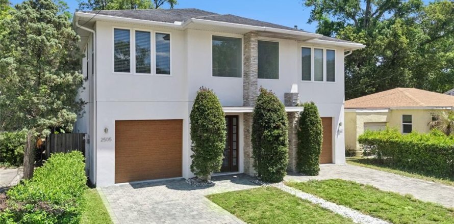 Townhouse in Orlando, Florida 3 bedrooms, 214.98 sq.m. № 2093174