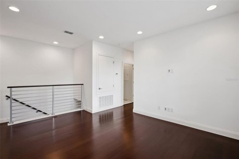 Townhouse in Orlando, Florida 3 bedrooms, 214.98 sq.m. № 2093174 - photo 14
