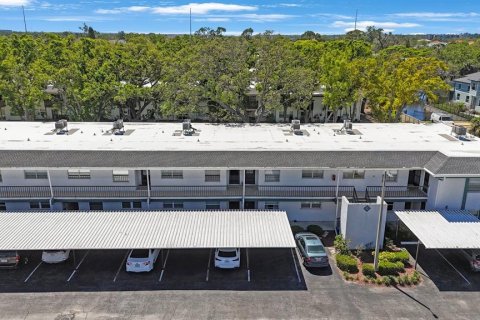 Condo in Seminole, Florida, 2 bedrooms № 2273329