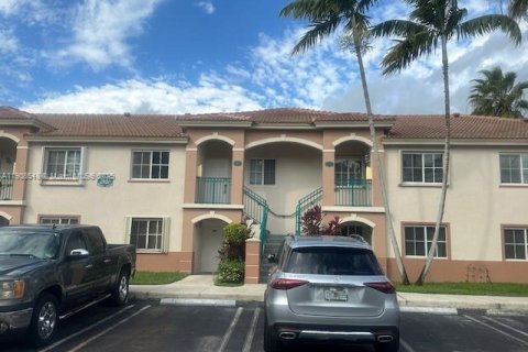 Copropriété à louer à Homestead, Floride: 2 chambres, 75.72 m2 № 1964465 - photo 1