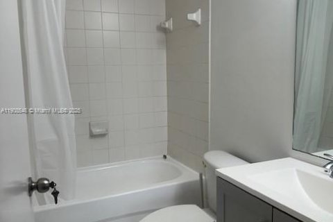 Copropriété à louer à Homestead, Floride: 2 chambres, 75.72 m2 № 1964465 - photo 10