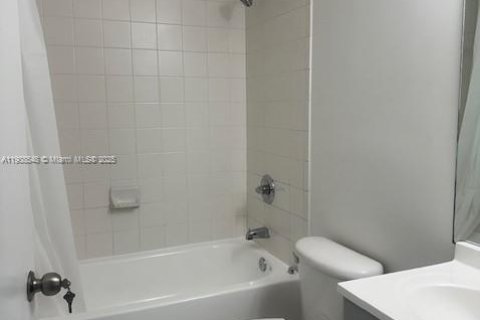 Copropriété à louer à Homestead, Floride: 2 chambres, 75.72 m2 № 1964465 - photo 8