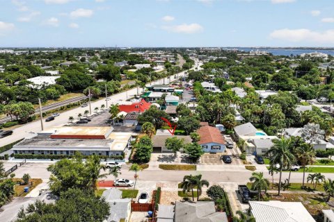 Villa ou maison à louer à Lantana, Floride: 3 chambres, 117.8 m2 № 2281830 - photo 28