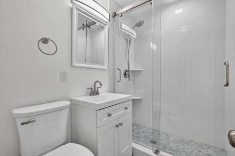 Villa ou maison à louer à Lantana, Floride: 3 chambres, 117.8 m2 № 2281830 - photo 10