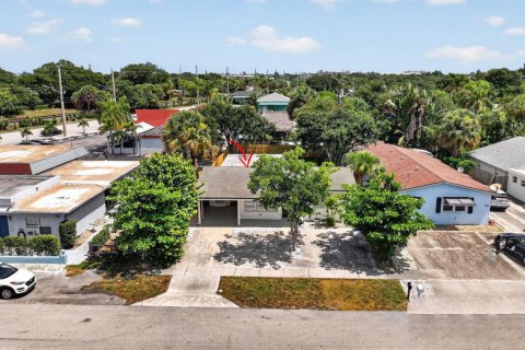 Villa ou maison à louer à Lantana, Floride: 3 chambres, 117.8 m2 № 2281830 - photo 27