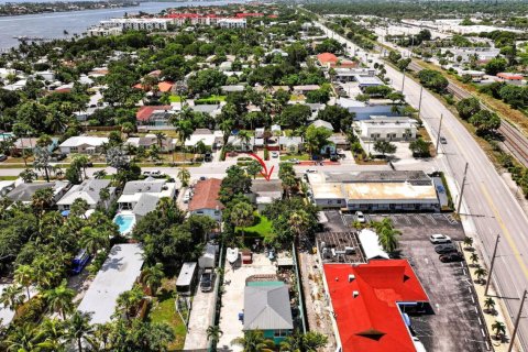 Villa ou maison à louer à Lantana, Floride: 3 chambres, 117.8 m2 № 2281830 - photo 30