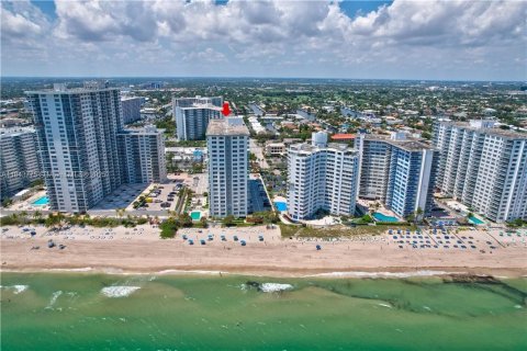 Condo in Fort Lauderdale, Florida, 2 bedrooms  № 1838663 - photo 7