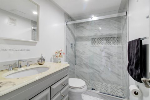 Copropriété à louer à Miami, Floride: 2 chambres, 115.94 m2 № 1728491 - photo 11