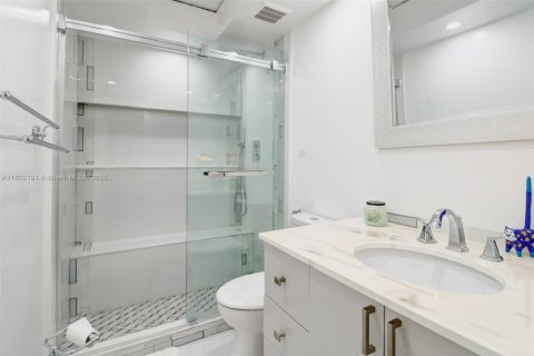 Copropriété à louer à Miami, Floride: 2 chambres, 115.94 m2 № 1728491 - photo 14