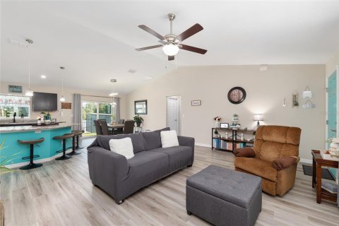 House in Ocala, Florida 3 bedrooms, 145.48 sq.m. № 1908960 - photo 6