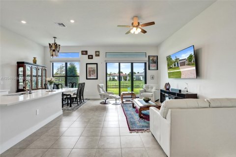 House in Parkland, Florida 3 bedrooms, 163.69 sq.m. № 2247011 - photo 6
